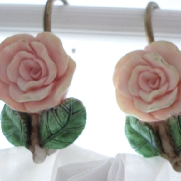 Shower Hooks Assortment - Picture 7 of 16